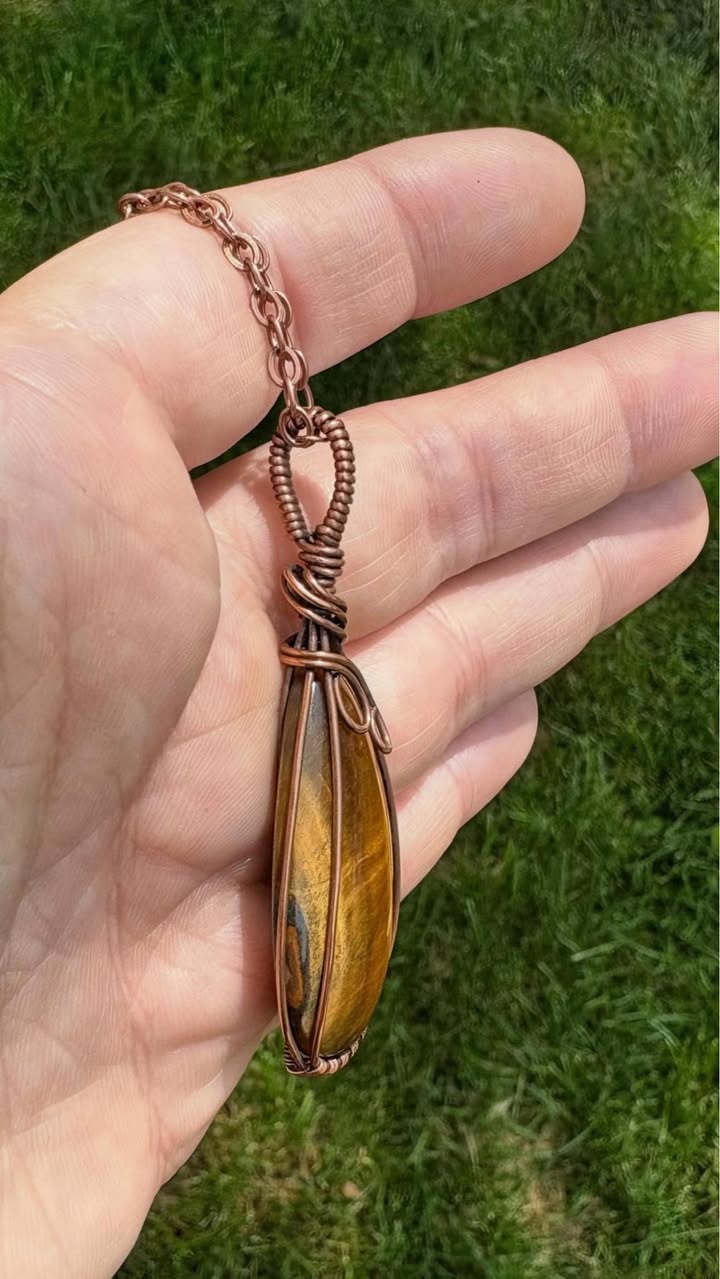 Tiger's eye pendant
